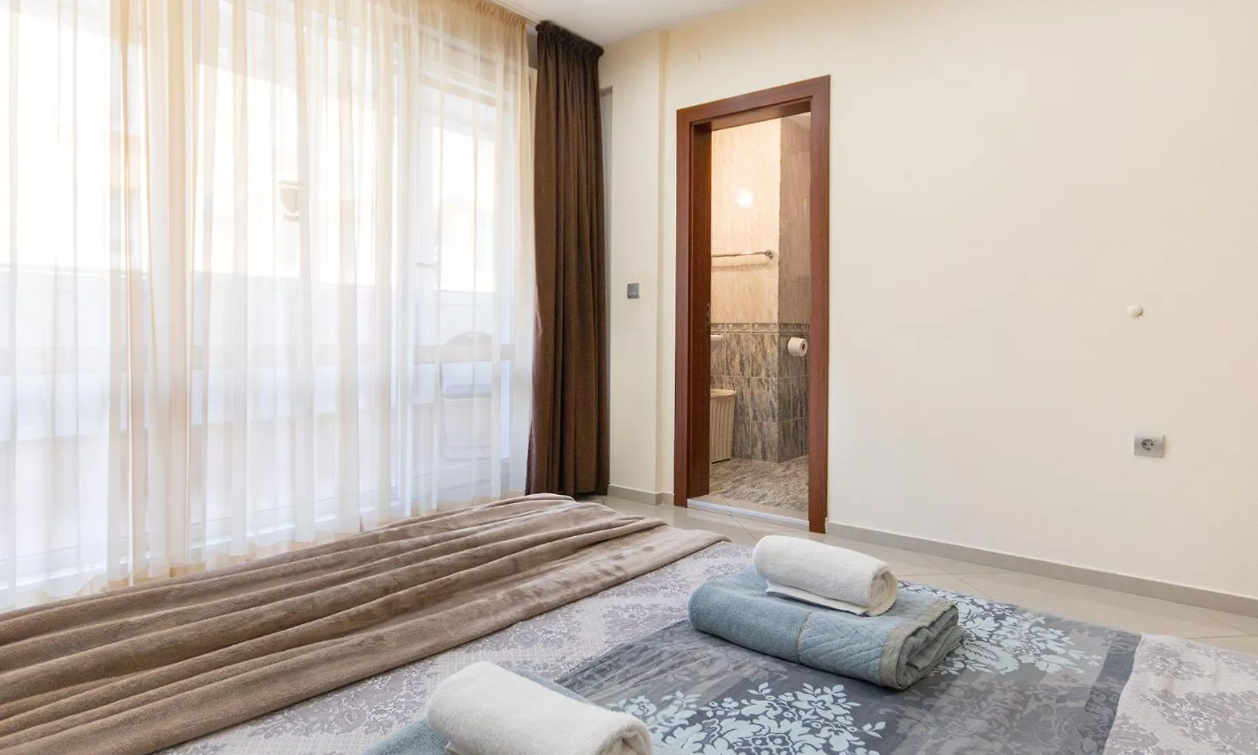 Becentral! By Rv Apartments Варна 0*,